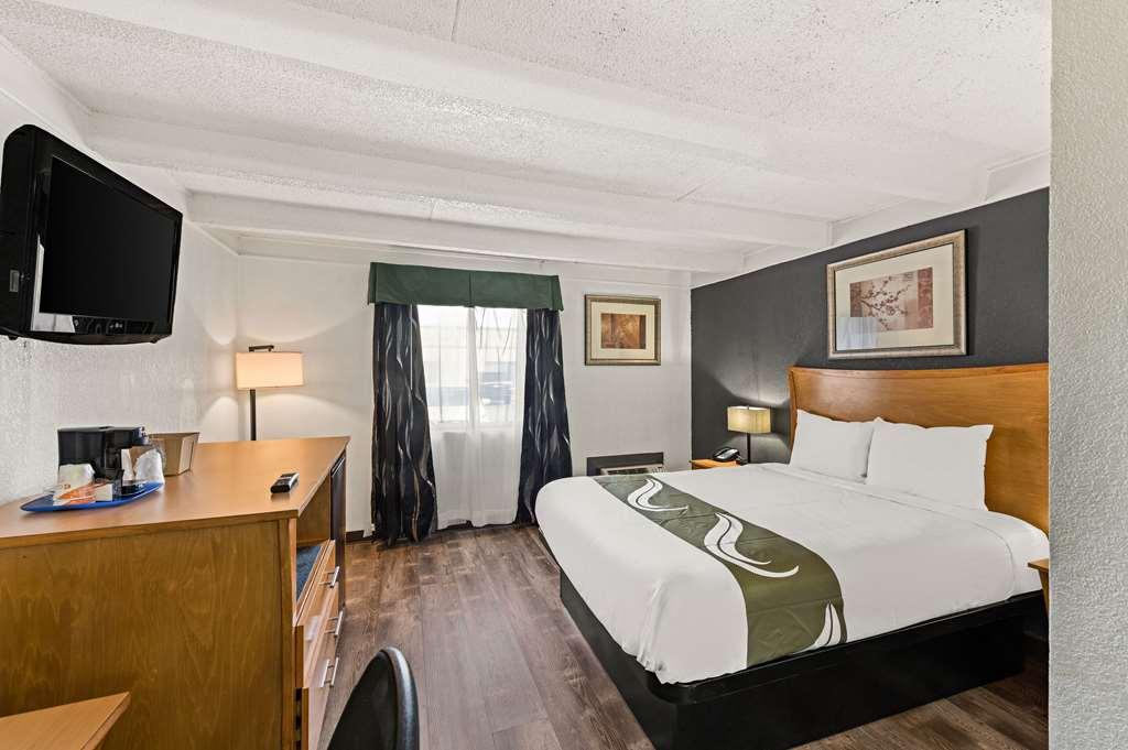 Quality & Near I-480 And I-29 Hotel