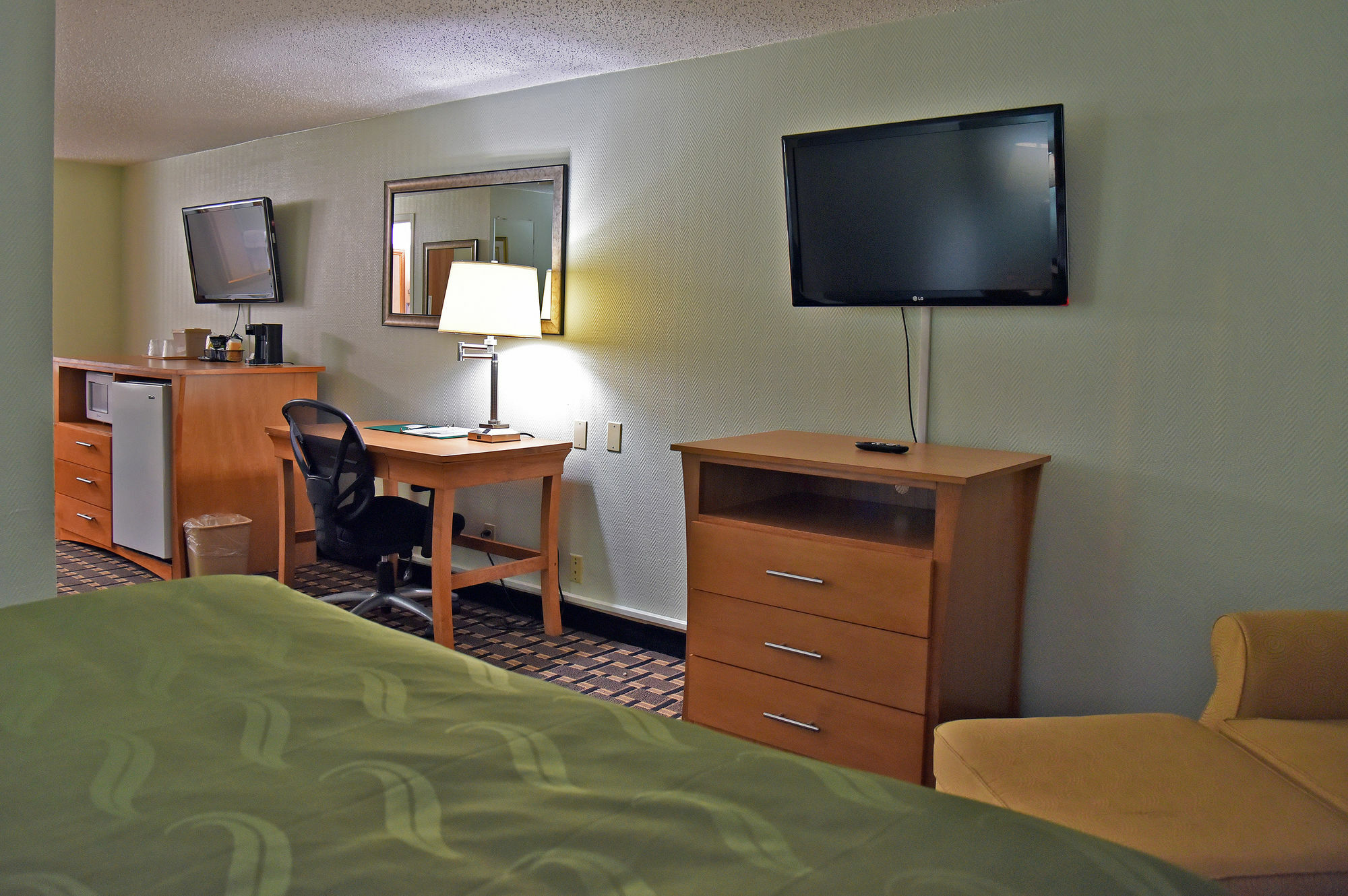 Quality & Near I-480 And I-29 Council Bluffs
